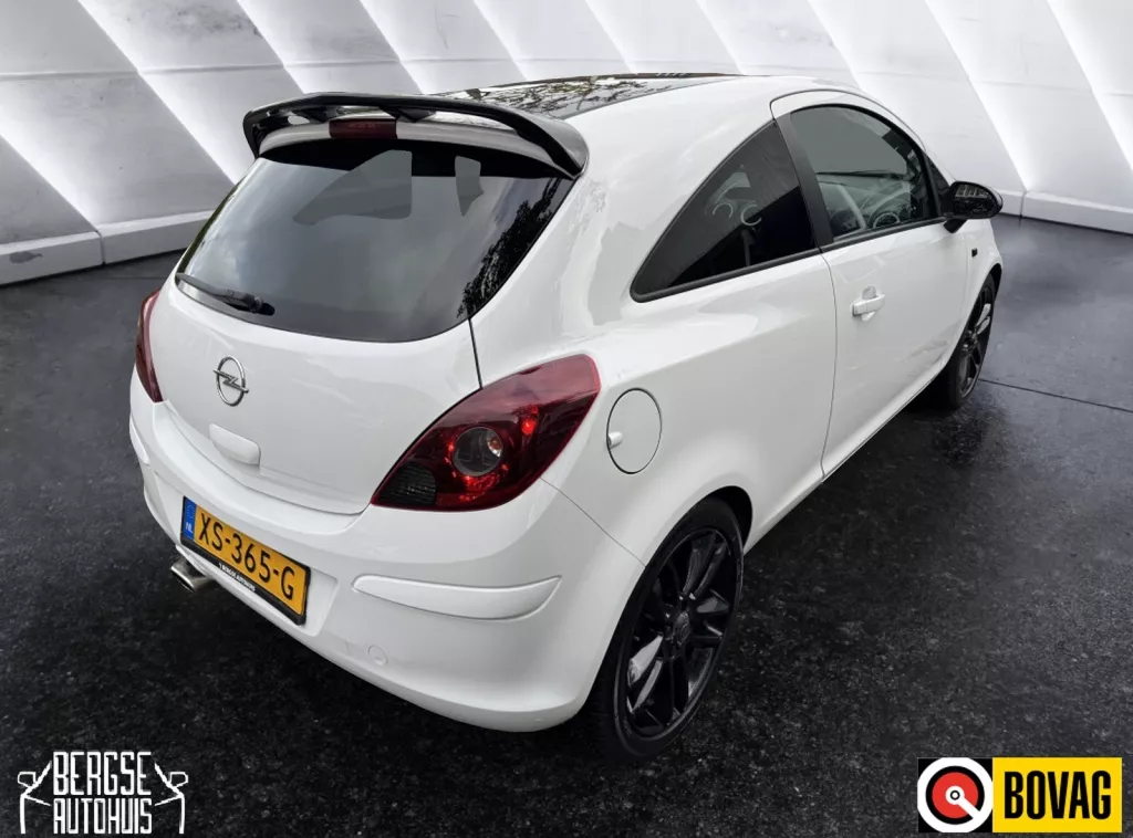 Opel Corsa 1.2 16V Edition Airco Lmv Opel Corsa 1.2 16V Edition Airco Lmv