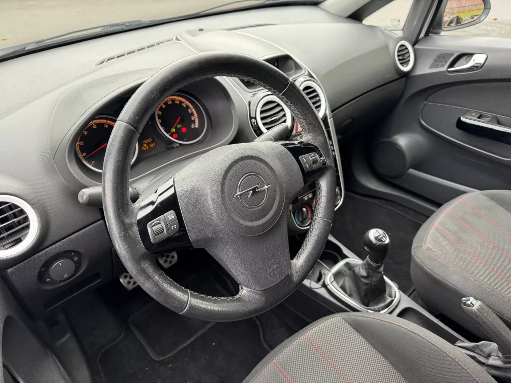 Opel Corsa 1.2 16V Edition Airco Lmv Opel Corsa 1.2 16V Edition Airco Lmv