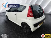 Peugeot 107 1.0 12V XR 2011 Lage km Foto