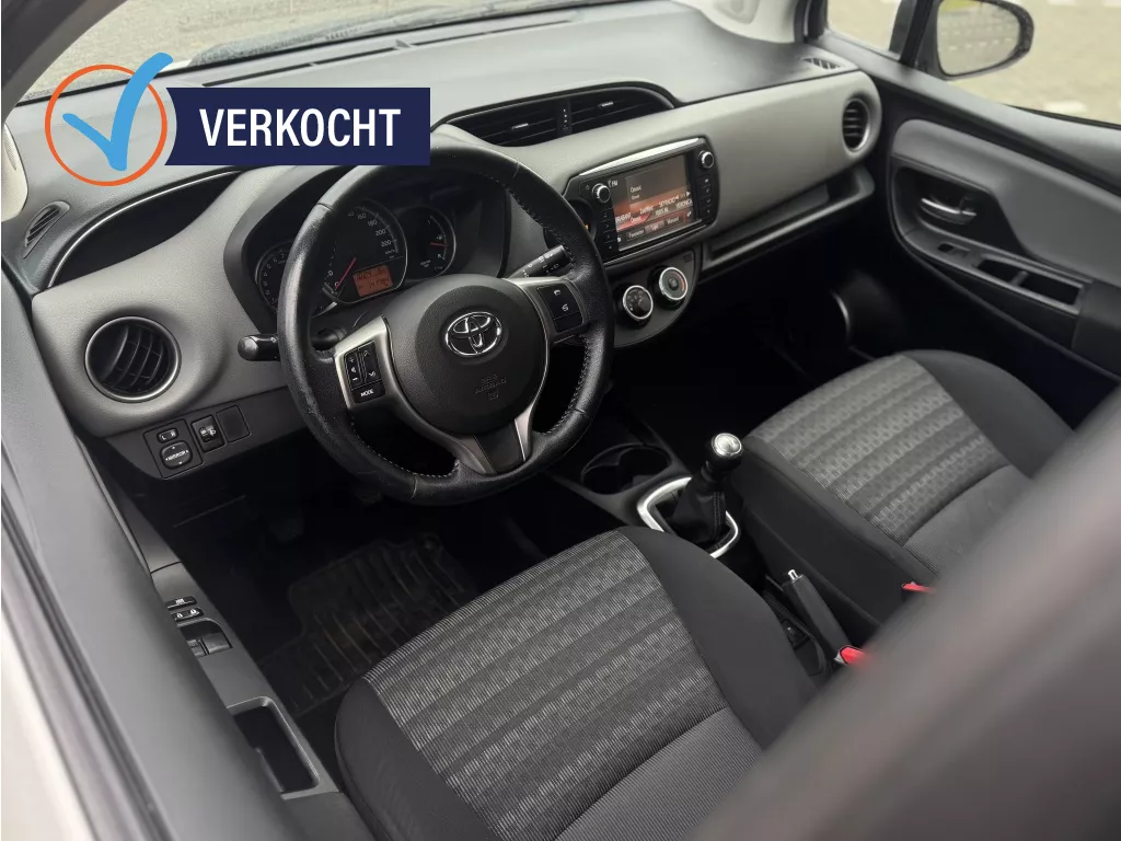 Toyota Yaris 1.0 VVT-i Now Airco Elek.R Bt Toyota Yaris 1.0 VVT-i Now Airco Elek.R Bt