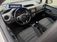 Toyota Yaris 1.0 VVT-i Now Airco Elek.R Bt Foto