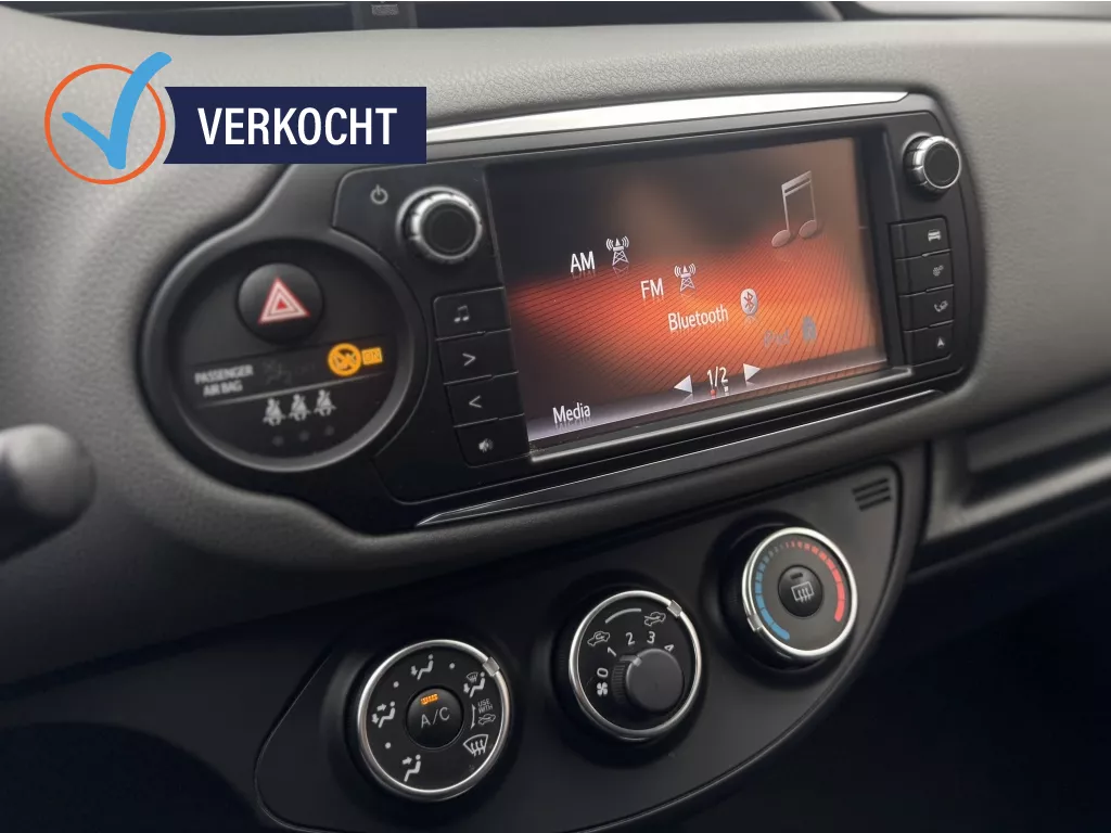 Toyota Yaris 1.0 VVT-i Now Airco Elek.R Bt Toyota Yaris 1.0 VVT-i Now Airco Elek.R Bt
