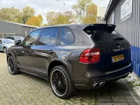Porsche Cayenne 4.8 GTS 8 cilinder schuifdak Youngtimer Foto