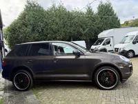 Porsche Cayenne 4.8 GTS 8 cilinder schuifdak Youngtimer Foto