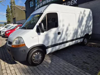 Renault Master T33 2.5 dCi L2H2
