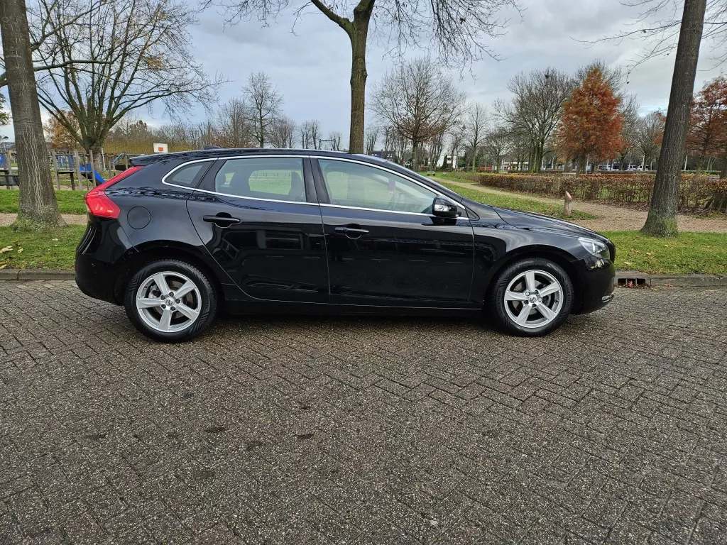 Volvo V40 2.0 D2 Momentum