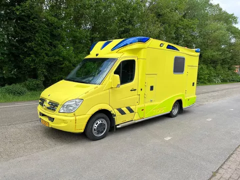 Mercedes-Benz Sprinter 519 CDI 3.0 V6 AMBULANCE