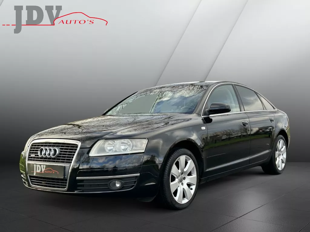 Audi A6 Limousine 3.2 FSI quattro pano 18&quot;met 4 seizoenenbanden
