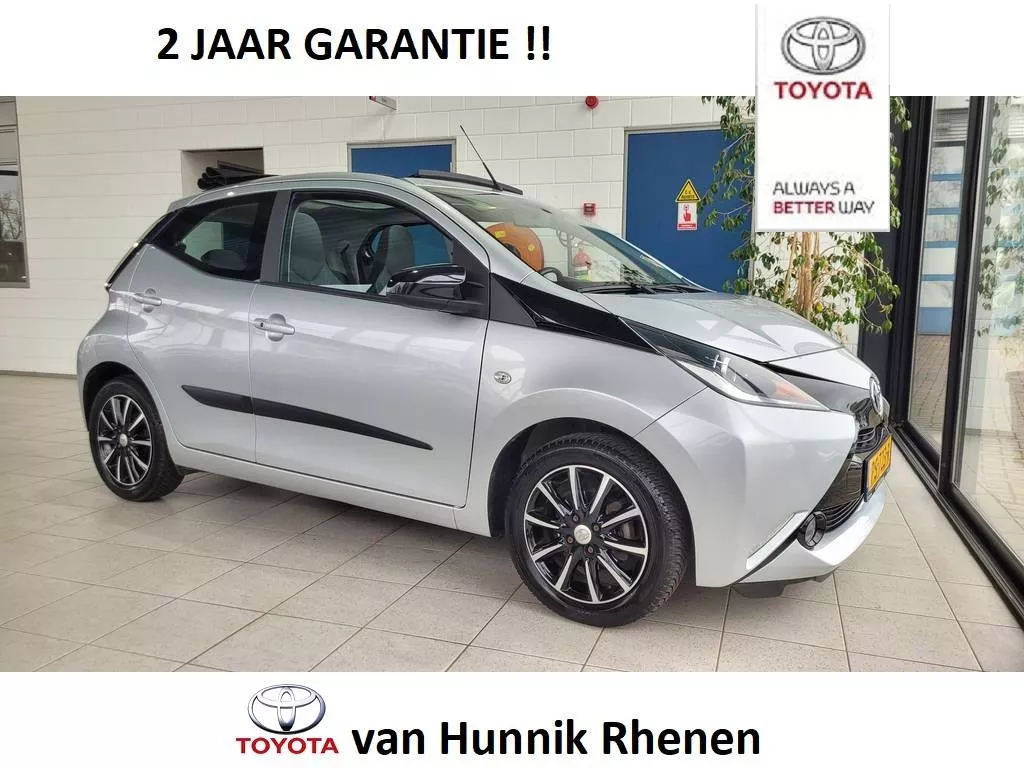 Toyota Aygo 1.0 VVT-i Automaat Cabrio | Navigatie | Camera | Climat