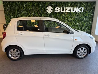 Suzuki Celerio Airco Trekhaak PDC Handsfre 1.0 Comfort weinig KM's 5-persoons