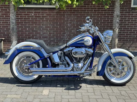 Harley-Davidson CVO 110 FLSTNSE Softail Deluxe