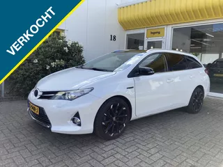 Toyota Auris Touring Sports 1.8 Hybrid Sport Trekhaak Panoramadak