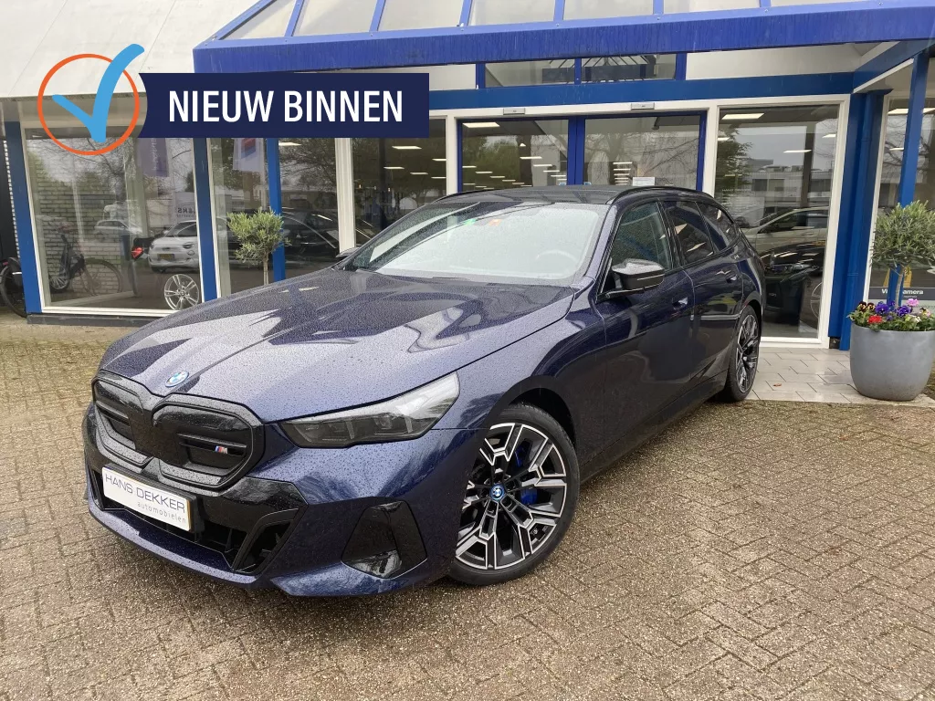BMW i5 Touring M60 xDrive 84 kWh