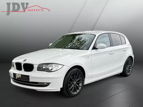 BMW 1-serie 116i High Executive trekhaak boekjes kloppend cruise control 17