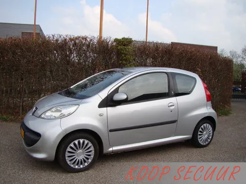 Peugeot 107 1.0-12V XS
