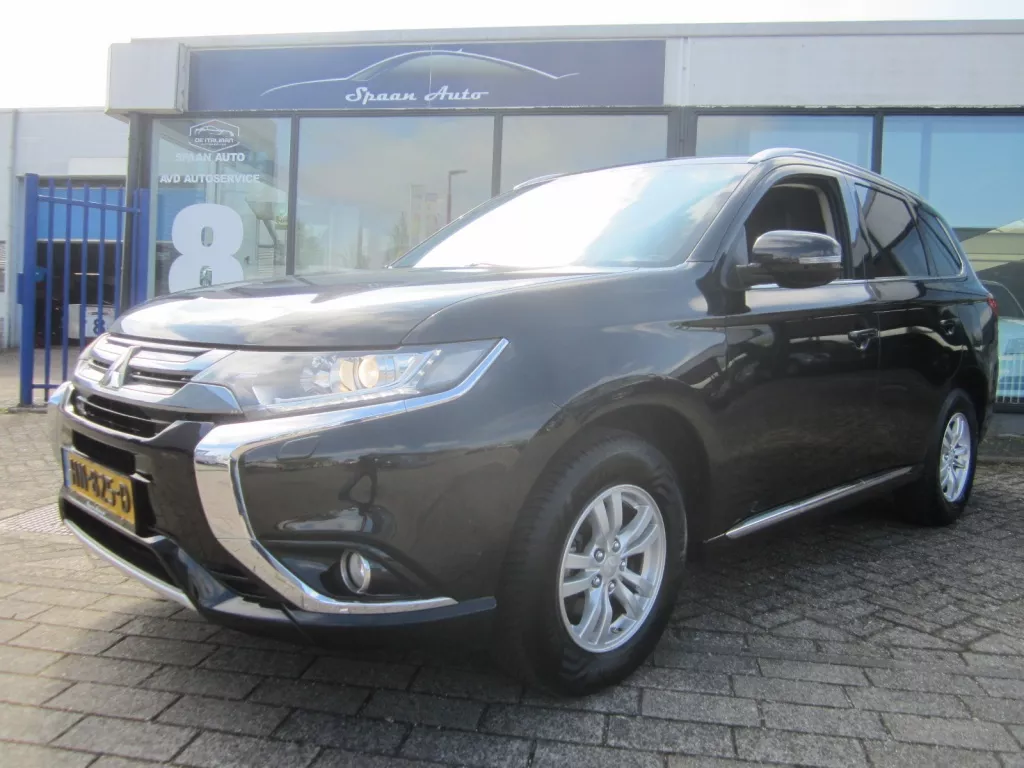 Mitsubishi Outlander 2.0 PHEV Bns. Ed. l Navi l Trekhaak l Camera