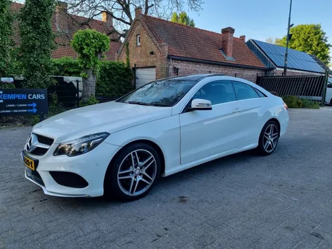 Mercedes-Benz E-Klasse Coup&eacute; E 200 Aut. Coup&eacute; Pano Navi Led