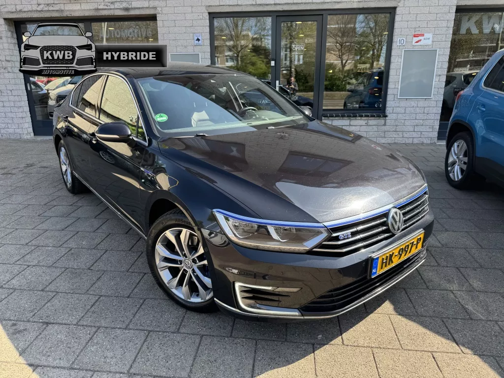 Volkswagen Passat 1.4 TSI GTE Highline Pano camera Nav trekhaak