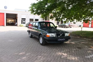 Volvo 240 $$$ GERESERVEERD $$$ VERKOCHT