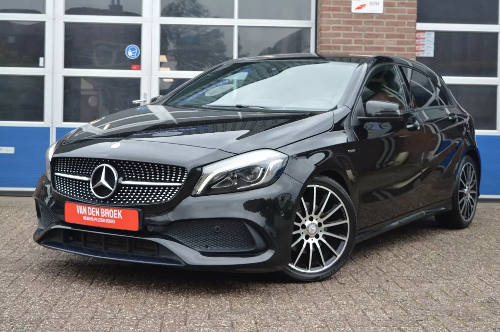 Mercedes-Benz A-Klasse 160 AMG AUT- NAVI - CAMERA - PDC - CRUISE