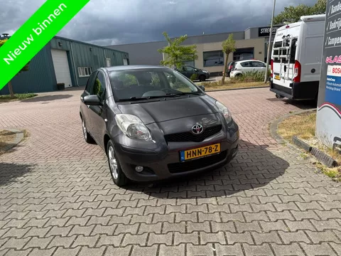 Toyota Yaris 1.3 VVTi Dynamic