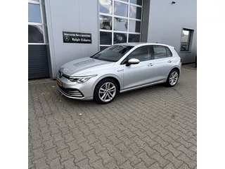 Volkswagen Golf 1.0 eTSI Life Bns