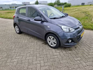 Hyundai i10 1.0i i-Motion
