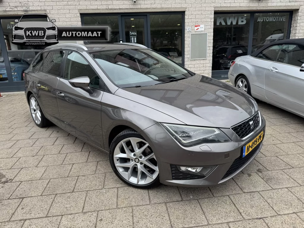 SEAT Le&oacute;n ST 1.8 TSI FR Dynamic DSG Trekhaak LED