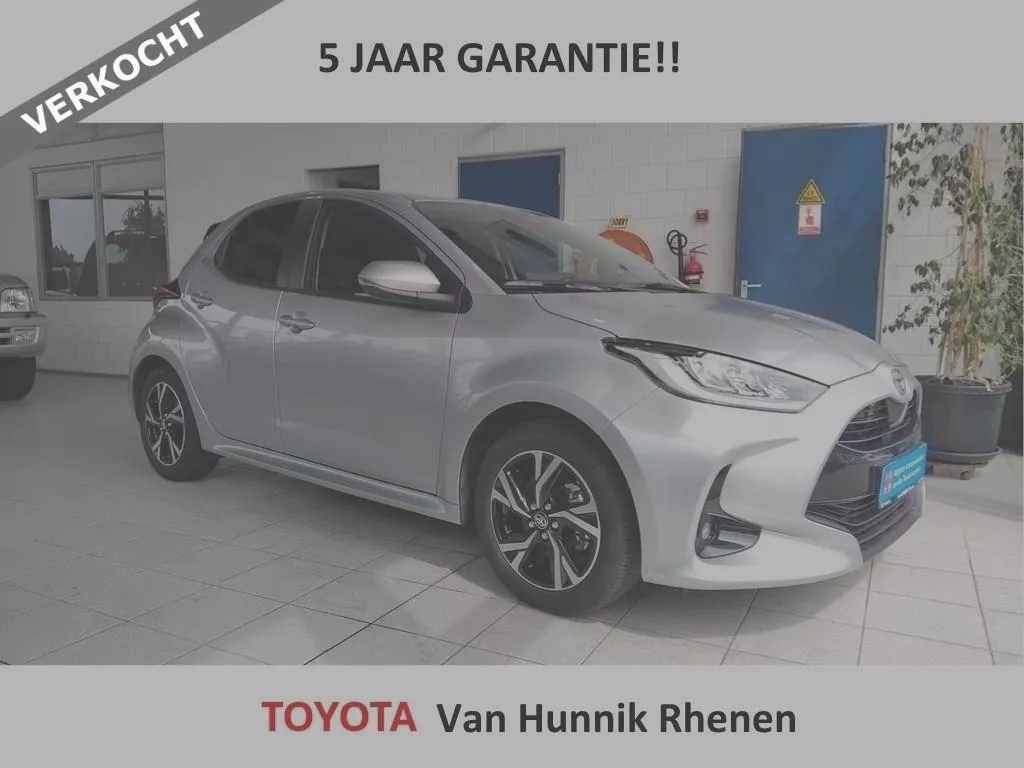 Toyota Yaris 1.5 Dynamic | Android/Apple | Stoel en stuurverw | LED | Camera VERKOCHT