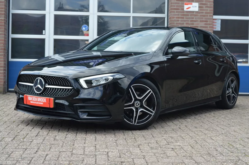 Mercedes-Benz A-Klasse 180 Solution AMG | AUT - CAMERA - NAVI