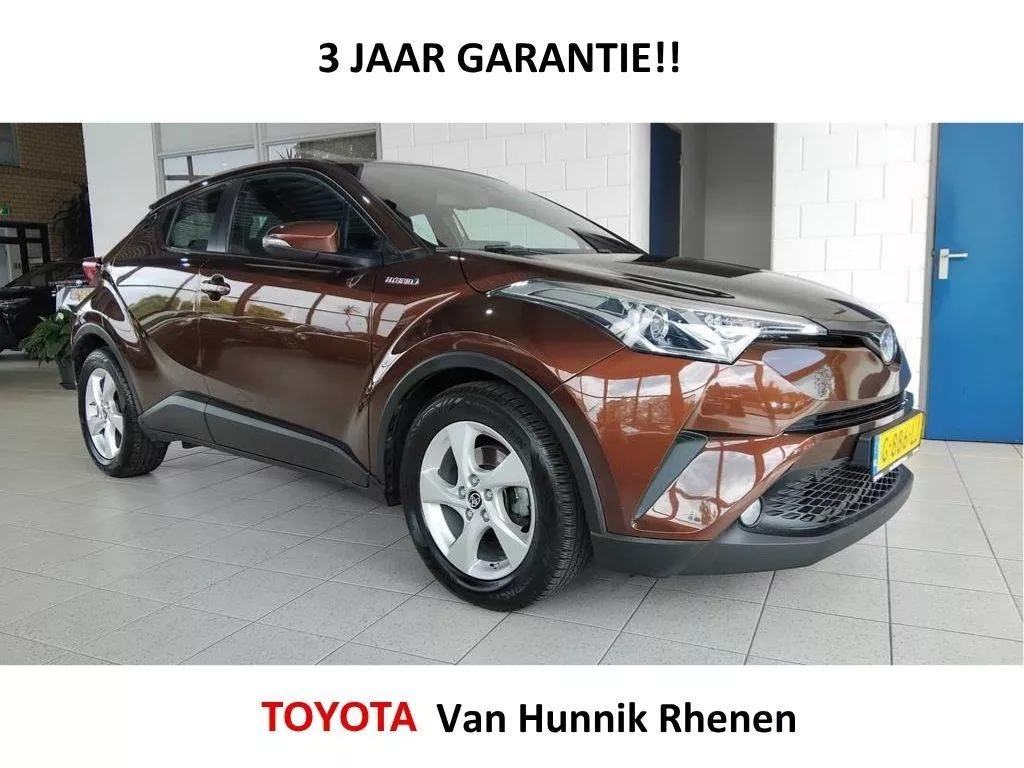 Toyota C-HR 1.8 Dynamic | Trekhaak | Navi | Stoelverw | Dodehoek | Keyless |