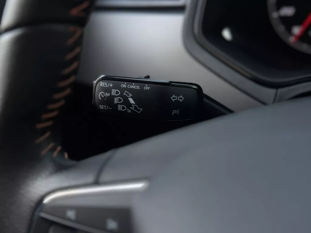 SEAT Ibiza 1.0 TSI FR BEATS LED CLIMA CAMERA FRONT SEAT Ibiza 1.0 TSI FR BEATS LED CLIMA CAMERA FRONT