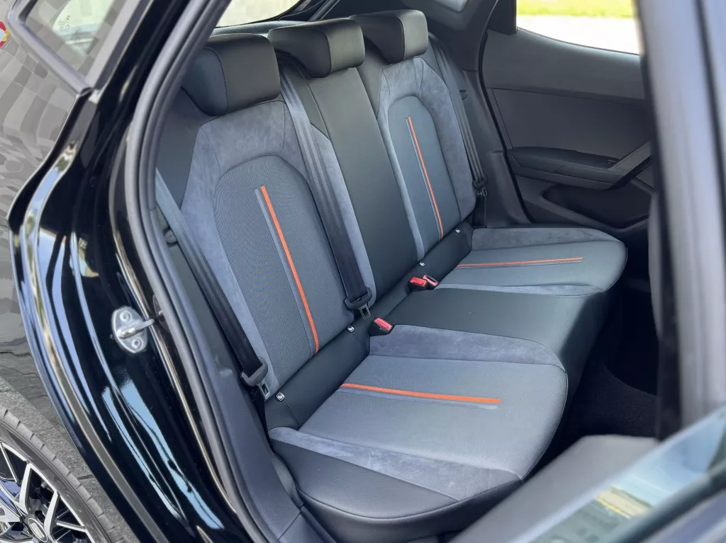 SEAT Ibiza 1.0 TSI FR BEATS LED CLIMA CAMERA FRONT SEAT Ibiza 1.0 TSI FR BEATS LED CLIMA CAMERA FRONT