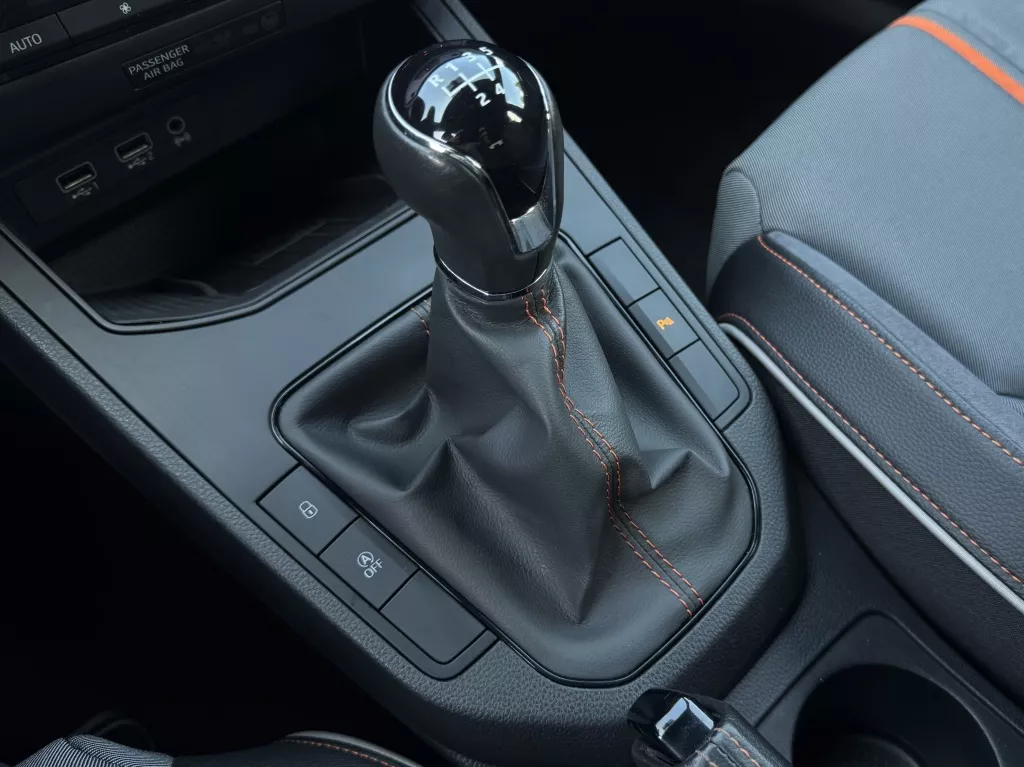 SEAT Ibiza 1.0 TSI FR BEATS LED CLIMA CAMERA FRONT SEAT Ibiza 1.0 TSI FR BEATS LED CLIMA CAMERA FRONT