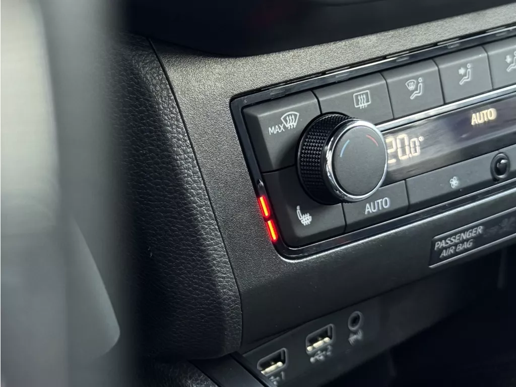 SEAT Ibiza 1.0 TSI FR BEATS LED CLIMA CAMERA FRONT SEAT Ibiza 1.0 TSI FR BEATS LED CLIMA CAMERA FRONT