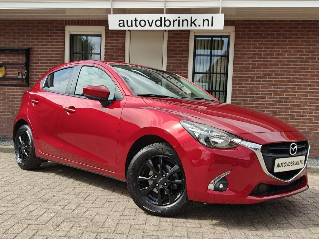 Mazda 2 1.5 Skyactiv-G GT-M, CAMERA / APPLE CARPLAY / ANDROID AUTO