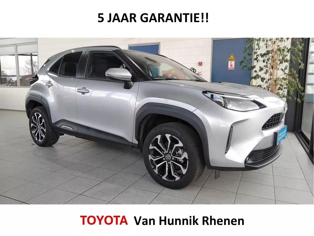 Toyota Yaris Cross 1.5 Style | Panodak | Stoel en stuurverw | HUD | Parksens A |