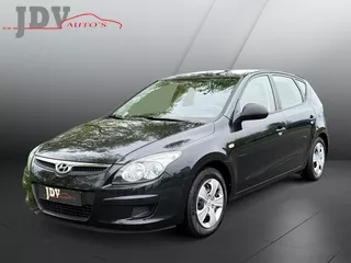 Hyundai i30 1.4i Active Cool vanaf &euro;63.- p/m ,trekhaak,airco,5 deurs.