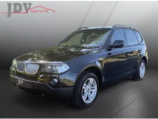 BMW X3 2.0i airco,trekhaak, pano, echt mooie auto.