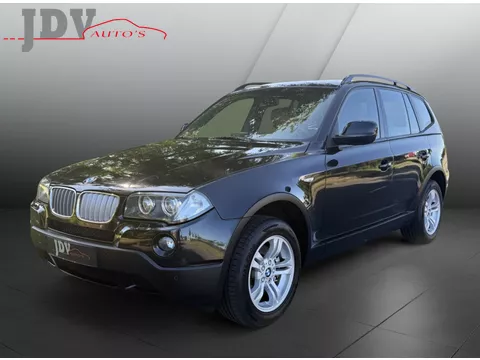 BMW X3 2.0i airco,trekhaak, pano, echt mooie auto.