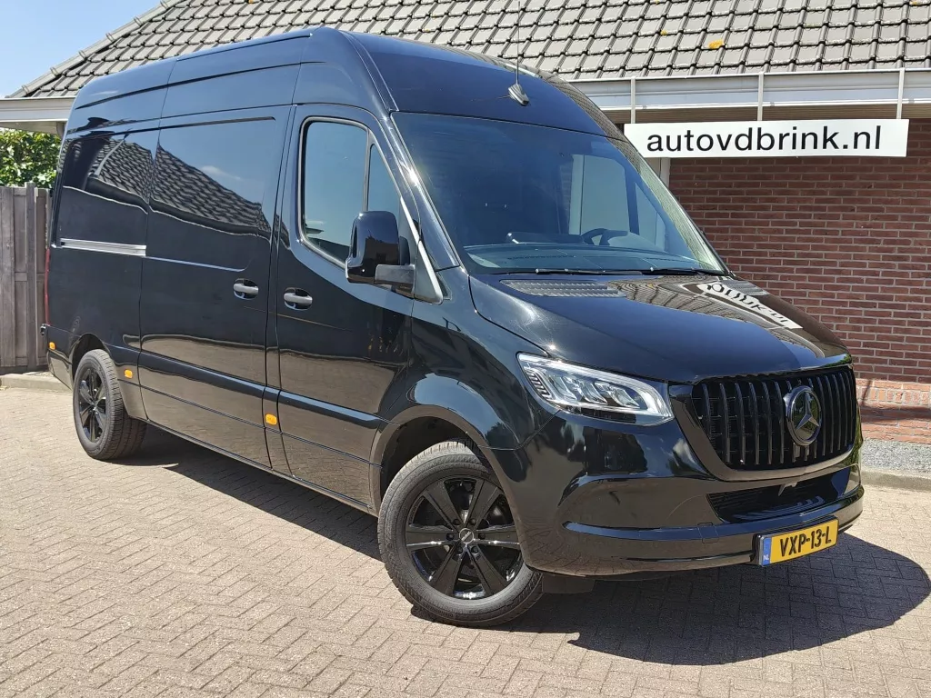 Mercedes-Benz Sprinter 319 3.0 CDI L2H2, V6 / LED / 3500KG / APPLE CARPLAY / ANDROID AU