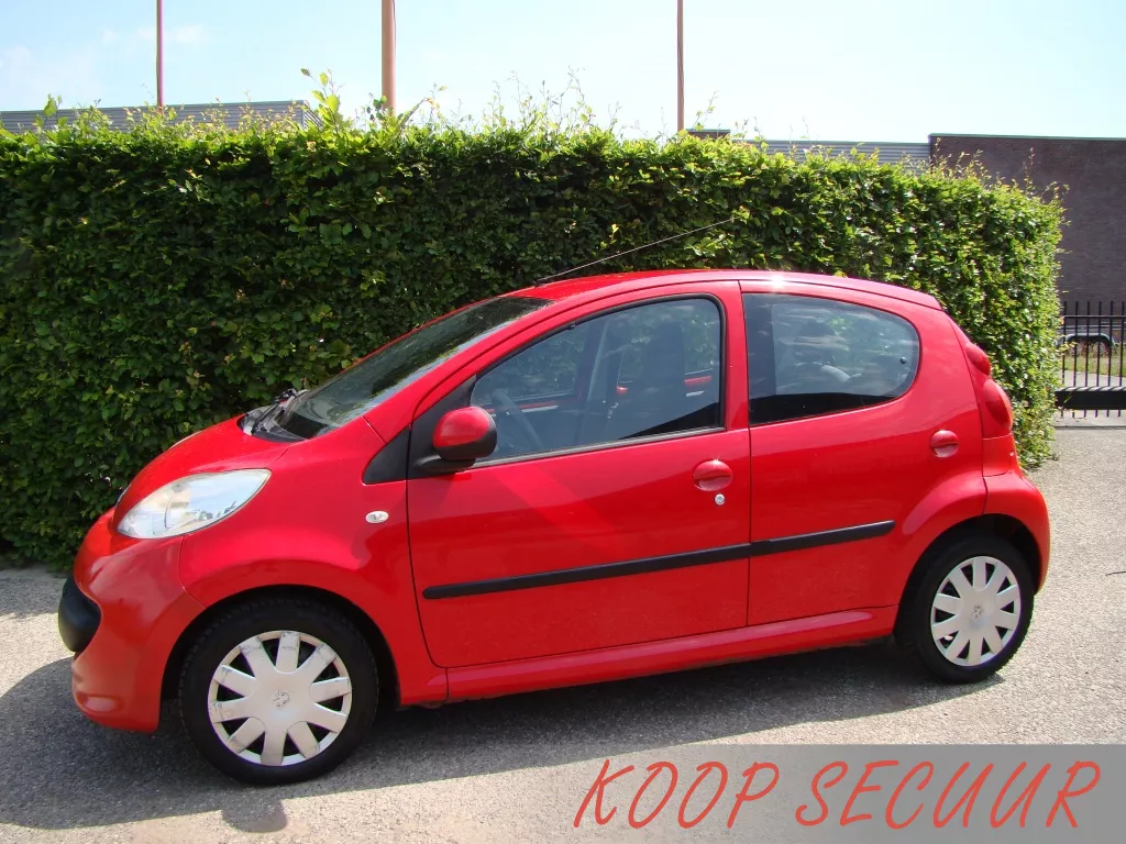 Peugeot 107 1.0-12V XS