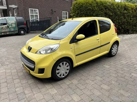 Peugeot 107 1.0-12V Millesim 200