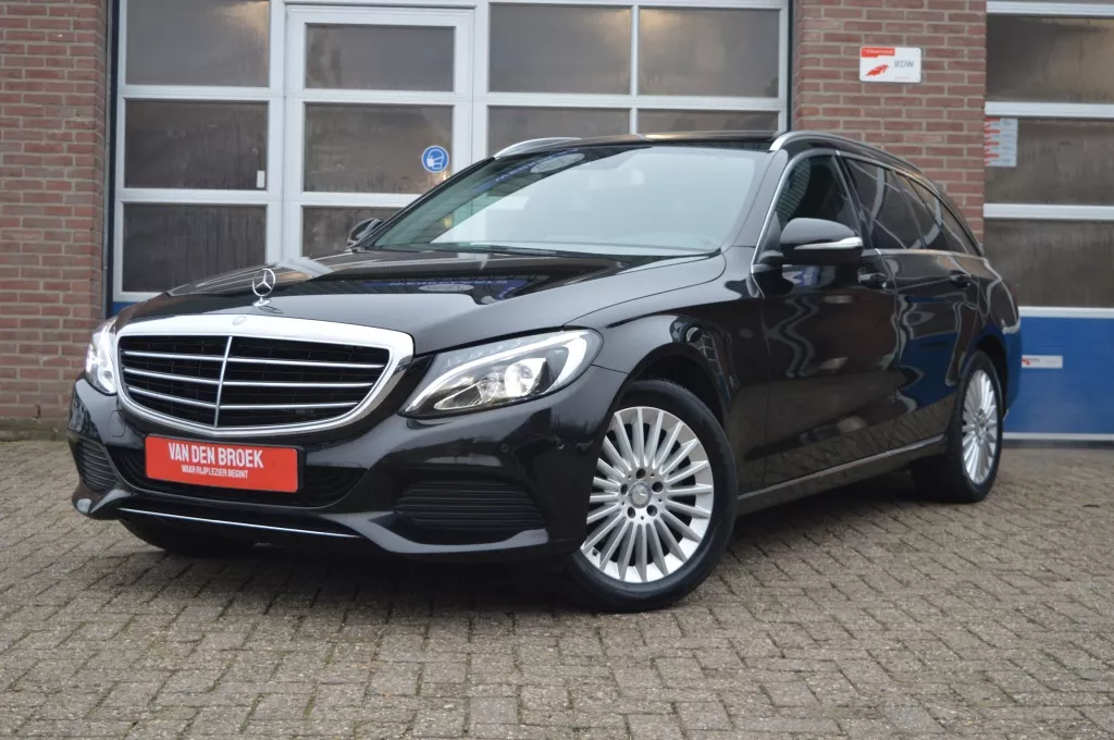Mercedes-Benz C-Klasse Estate 180 Ambition AUT - NAVI - PANODAK - PDC