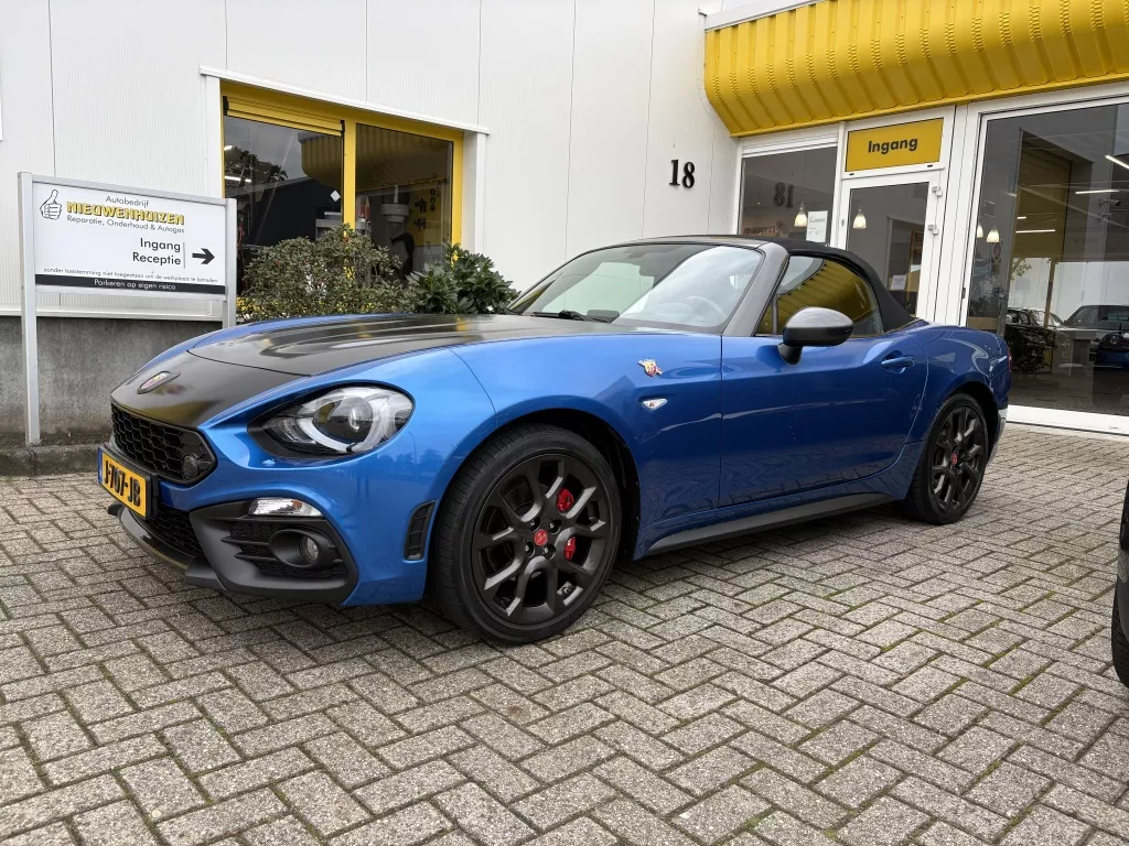 Abarth 124 Spider 1.4 M-Air T Automaat Vettura NR 1137