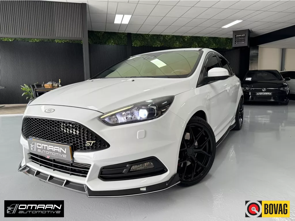 Ford Focus 2.0 ST-2 250PK 2016 RECARO MAXTON
